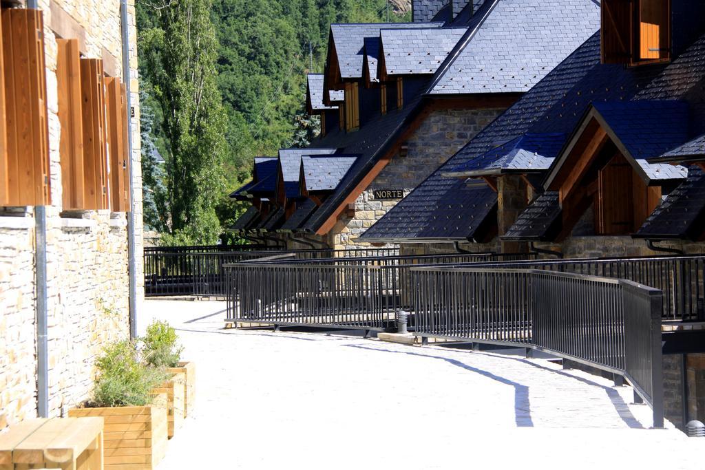 Ferienwohnung Charming Escarrilla Exterior foto